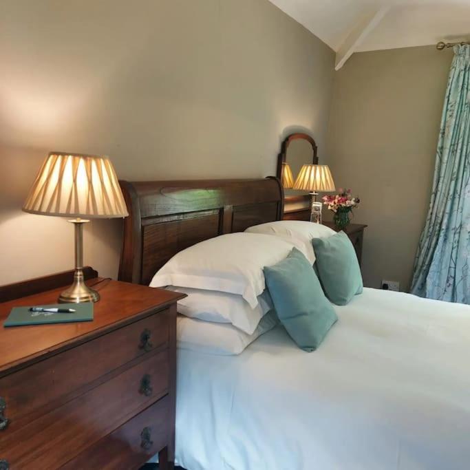 The West Wing Bed & Breakfast Whitford Ngoại thất bức ảnh